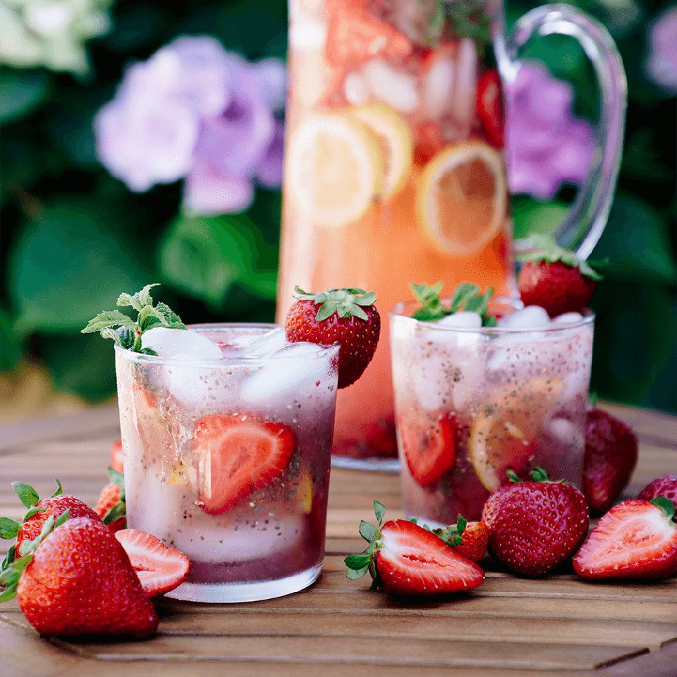strawberry-agua-fresca-1.png