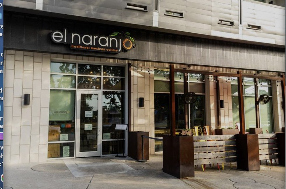 el naranjo outside.png