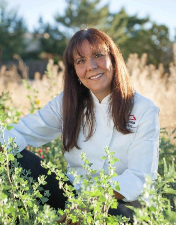 Lois Ellen Frank.png